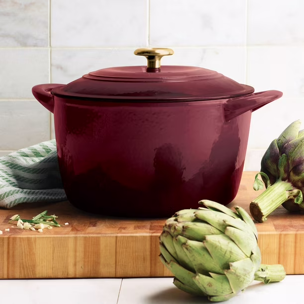 The Indispensable 5.5 qt Dutch Oven: Your Kitchen’s True Workhorse